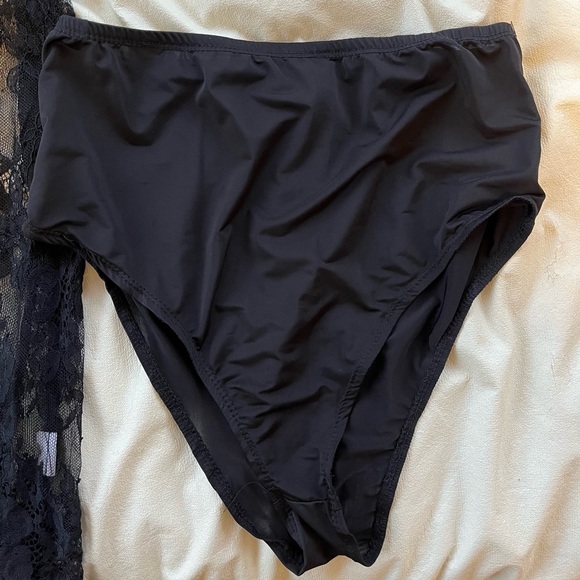 Fancy Lace Dress - Black - Picture 11 of 12